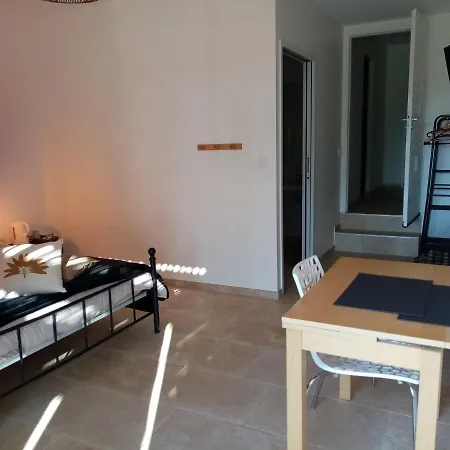 La Gurlanne Bed & Breakfast *