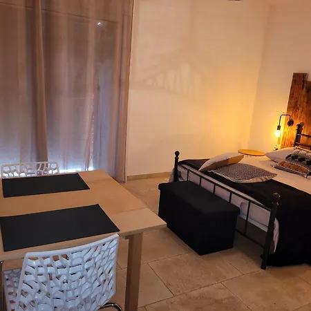 La Gurlanne Bed & Breakfast Lasseran
