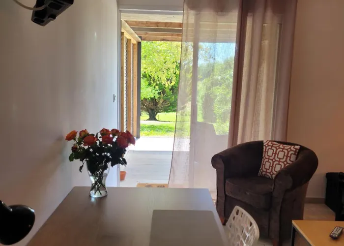 住宿加早餐酒店 La Gurlanne